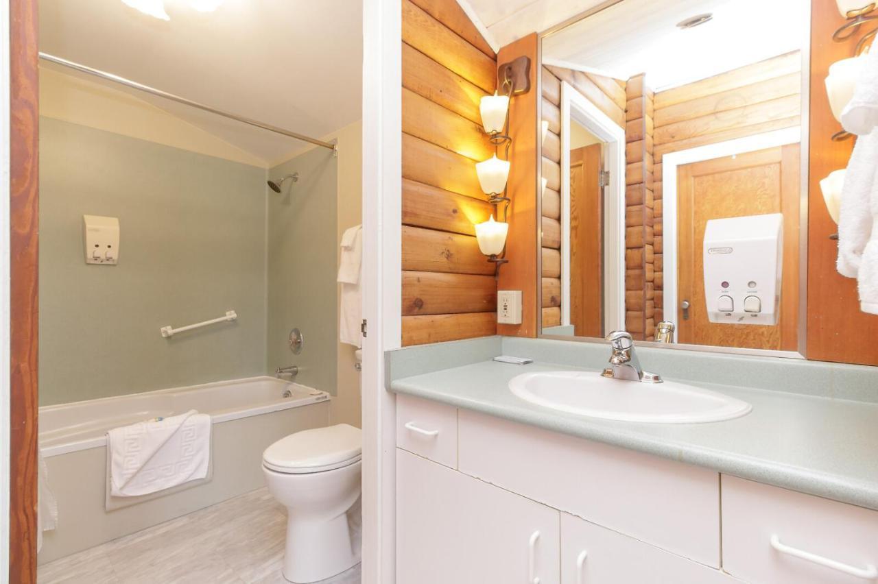 The Cedarwood Inn & Suites Sidney Ngoại thất bức ảnh