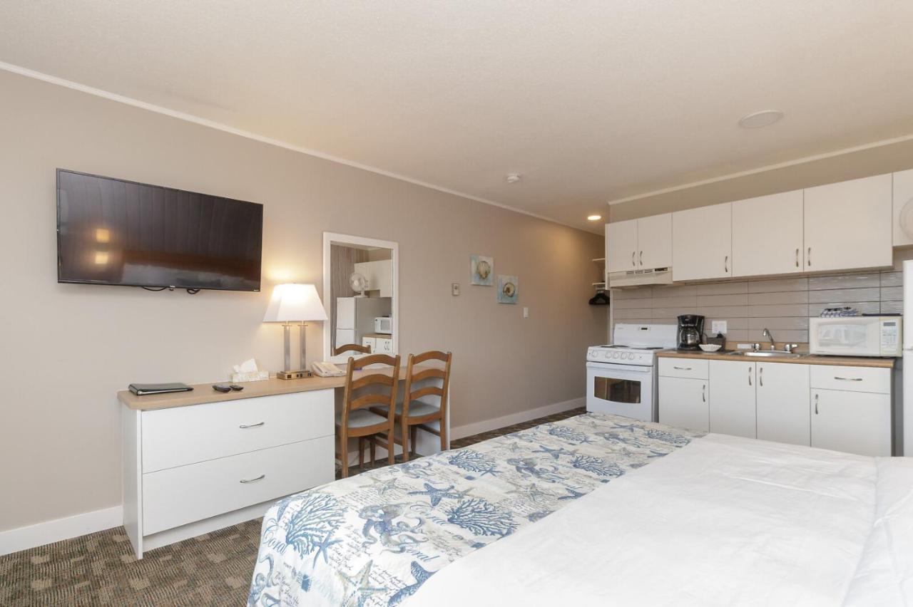 The Cedarwood Inn & Suites Sidney Ngoại thất bức ảnh