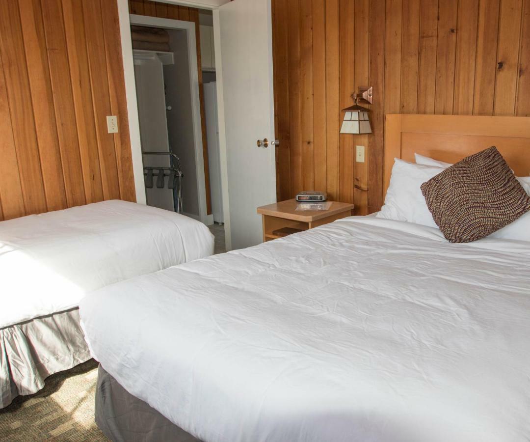 The Cedarwood Inn & Suites Sidney Ngoại thất bức ảnh